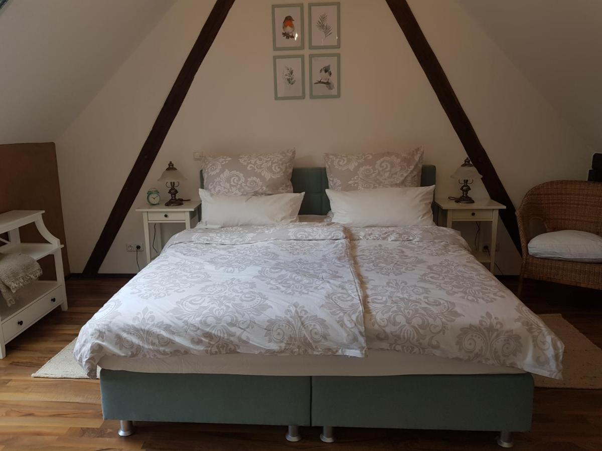 Romantisches Rosencottage Hofheim in Unterfranken ภายนอก รูปภาพ